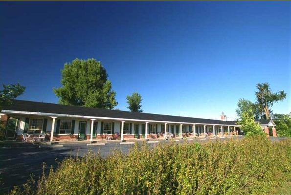 Auberge - Motel Le Pigeonnier Farnham Eksteriør bilde
